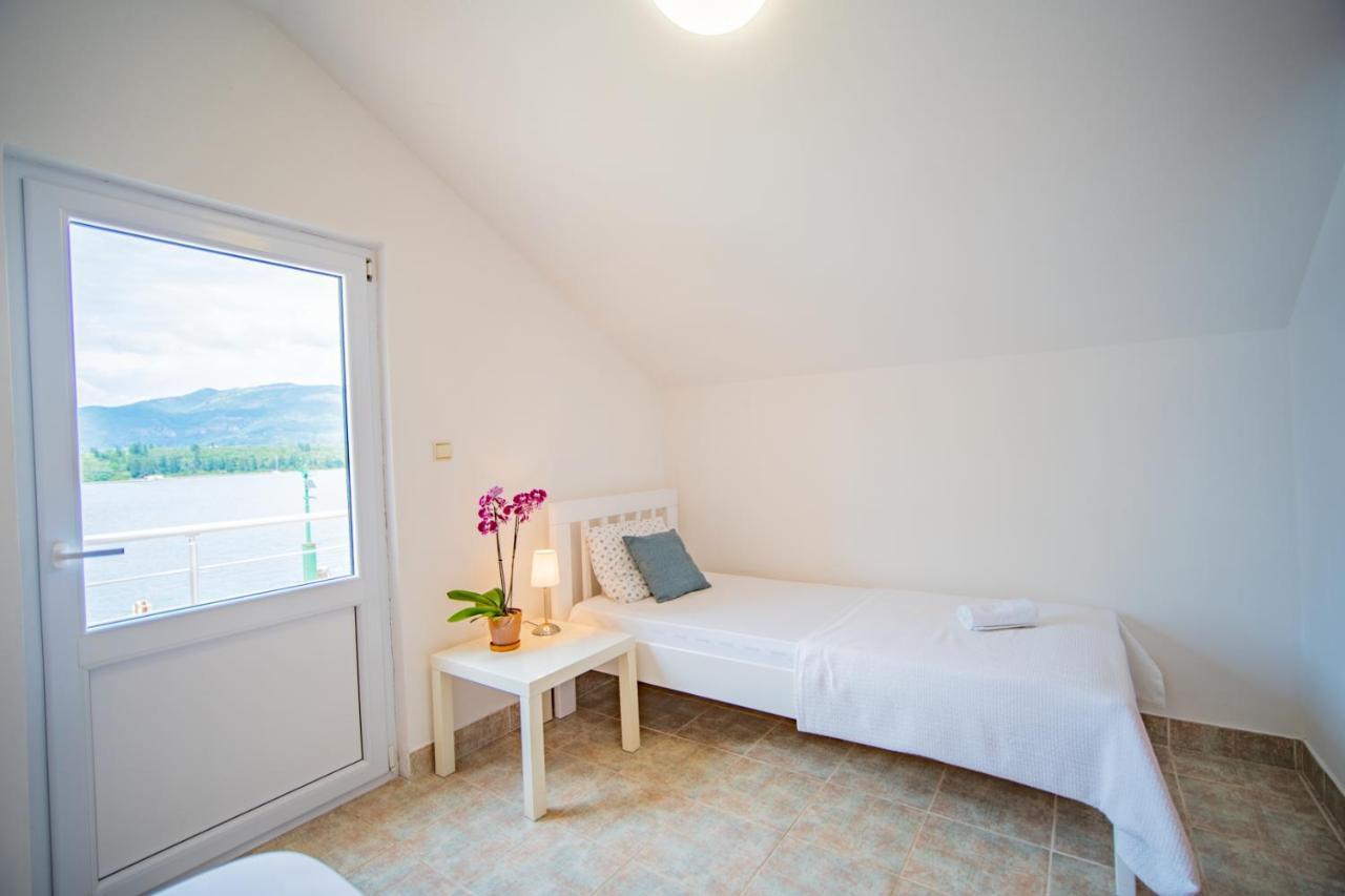 Apartments Novo Mulo Tivat Exterior photo
